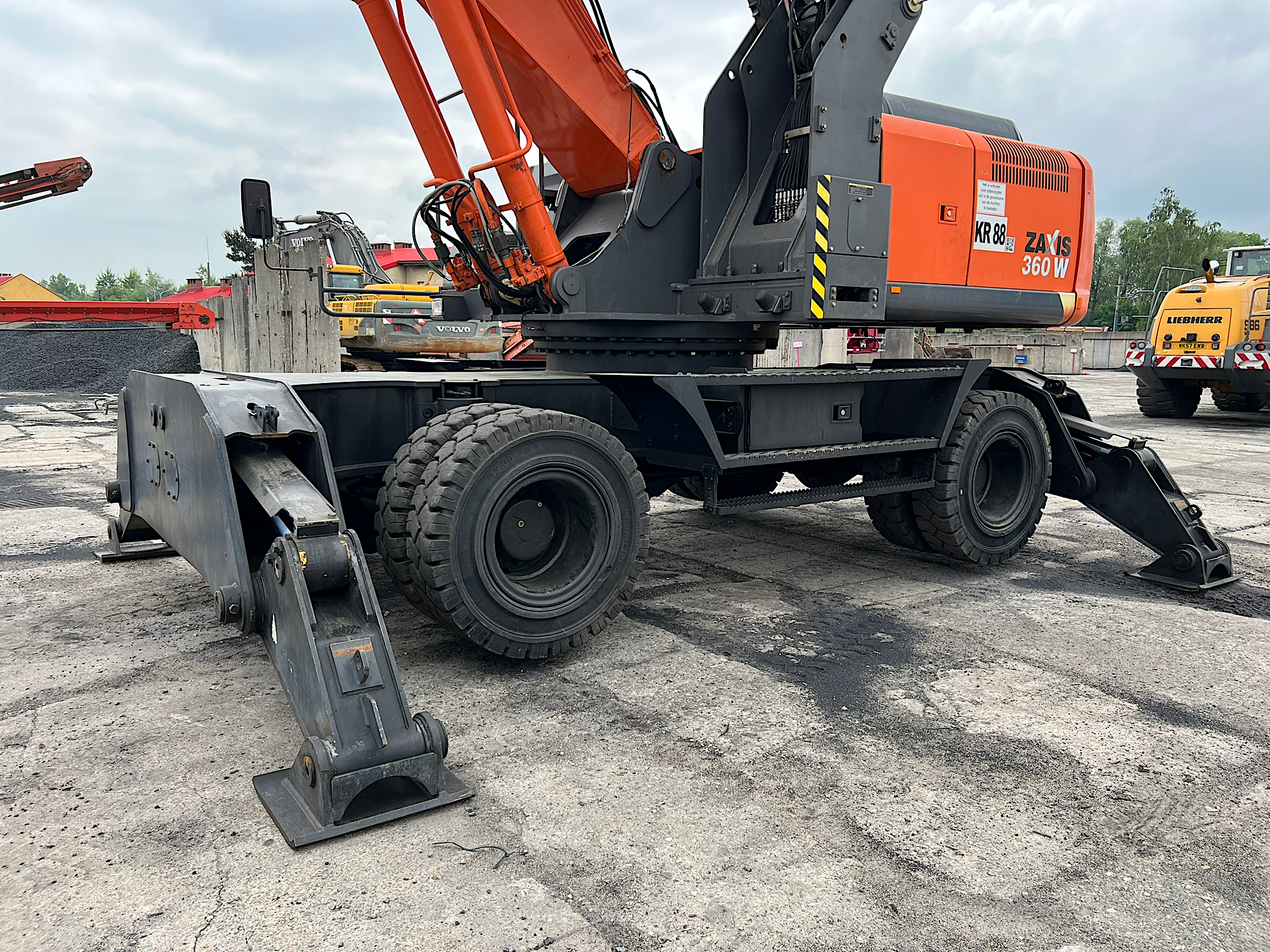 Koparka przeładunkowa Hitachi ZX360 W-3
