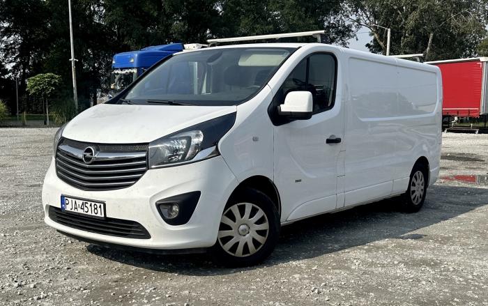 Ogłoszenia kupię sprzedam Opel VIVARO 1.6 biturbo klima webasto hak faktura vat