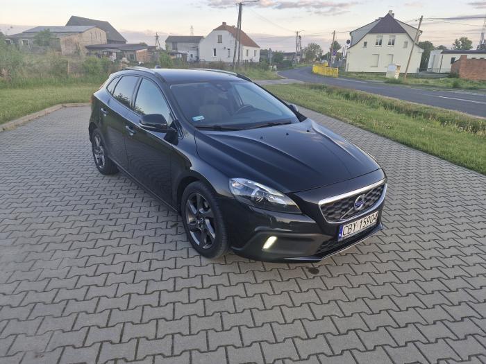 Ogłoszenia kupię sprzedam Volvo V40CC prywatnie