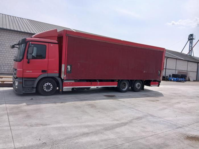 Ogłoszenia kupię sprzedam Mercedes Actros na sprzedaż