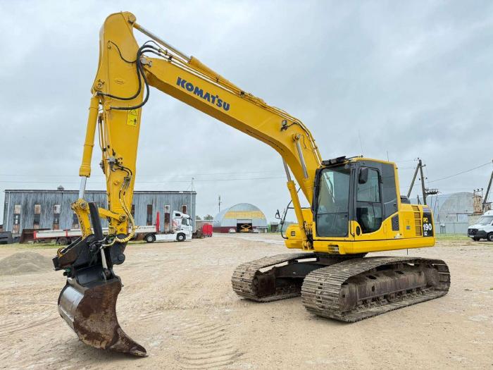 Ogłoszenia kupię sprzedam Komatsu PC 190 LC-8
