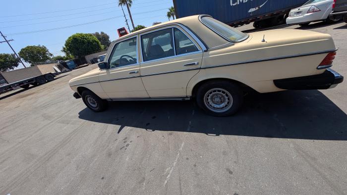 Ogłoszenia kupię sprzedam Mercedes Benz W123-300td -