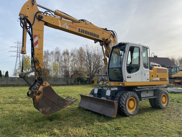 Ogłoszenia kupię sprzedam Liebherr 900C