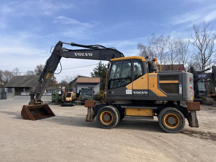 Ogłoszenia kupię sprzedam Koparka kołowa Volvo EW160E