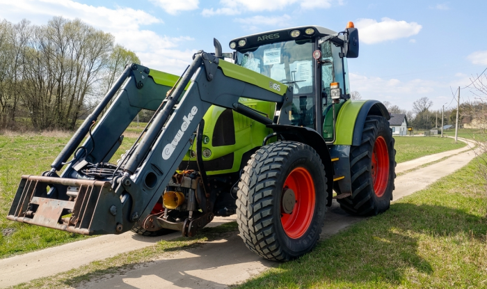 Ogłoszenia kupię sprzedam Ciągnik rolniczy Claas Ares 697 ATZ