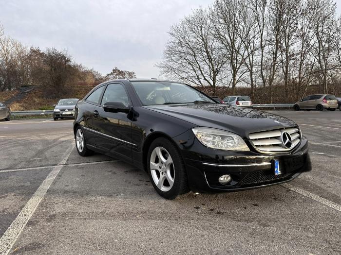 Ogłoszenia kupię sprzedam SPRZEDAM FAJNEGO MERCEDESA CLC