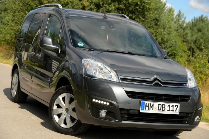 Ogłoszenia kupię sprzedam Citroen Berlingo Multispace 1.6 Bluehdi 120km NAVI ! KAMERA ! BOGATY ! z Niemiec !