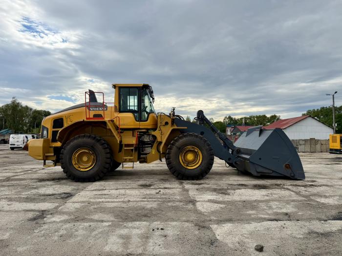 Ogłoszenia kupię sprzedam Ładowarka kołowa Volvo L220H