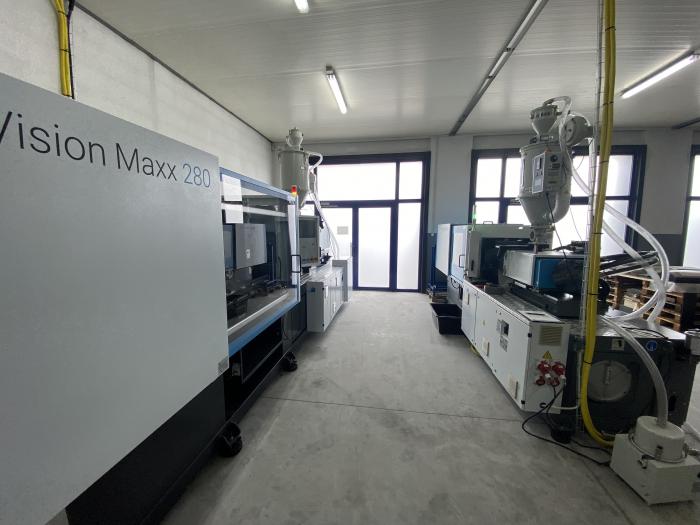 Ogłoszenia kupię sprzedam 2x Wtryskarka Vision Maxx (110T & 280T) + System Chłodzenia. Rocznik 2024!