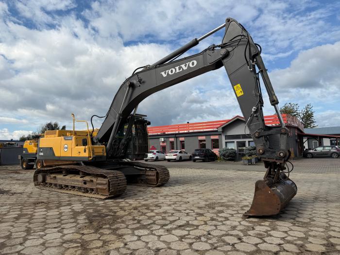 Ogłoszenia kupię sprzedam Koparka gąsienicowa Volvo EC300 DL